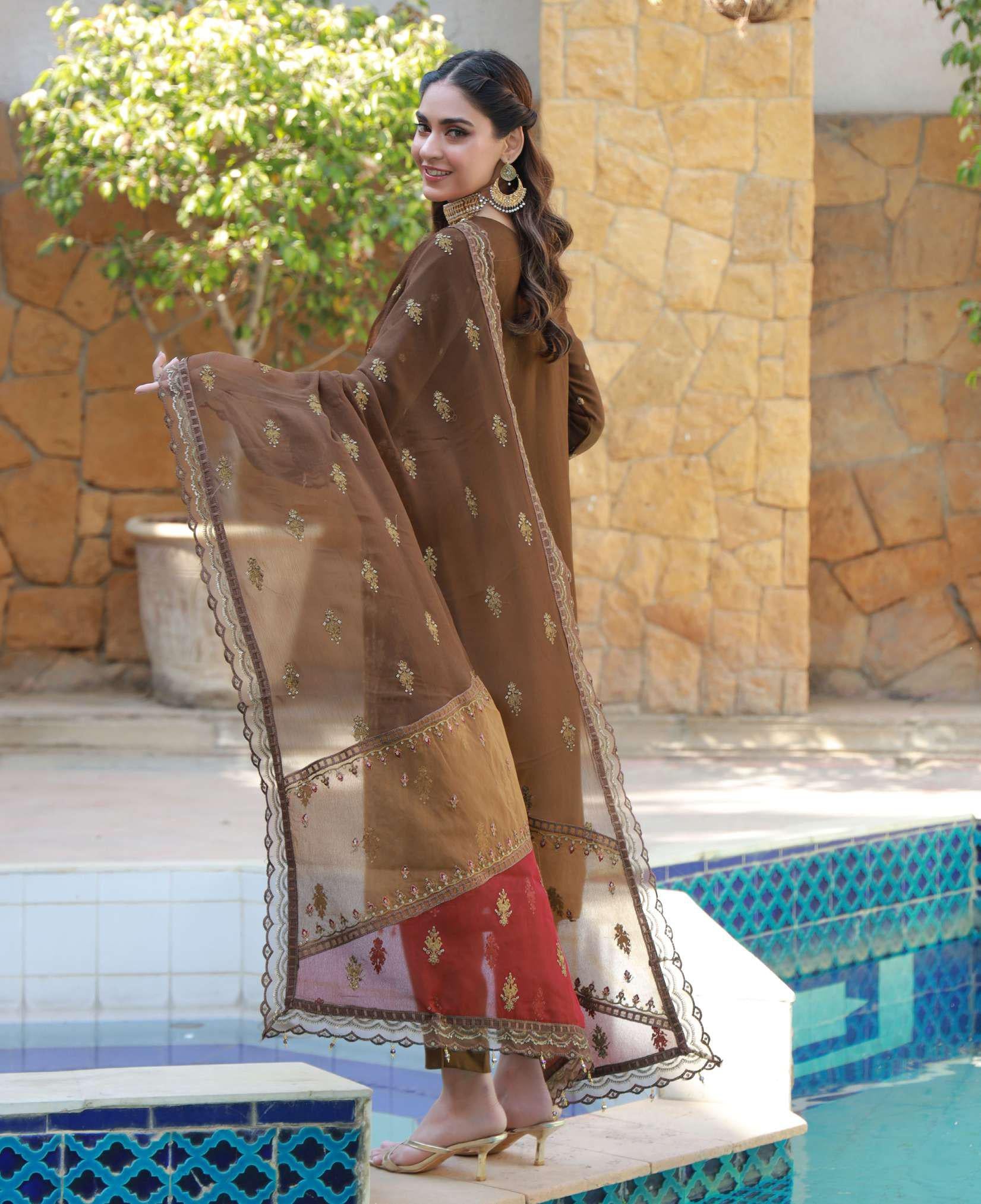 Maria's Luxury Chiffon Embroidered | Unstitched D-5990 (𝟎𝟏 𝐥𝐞𝐟𝐭 𝐨𝐧𝐥𝐲)
