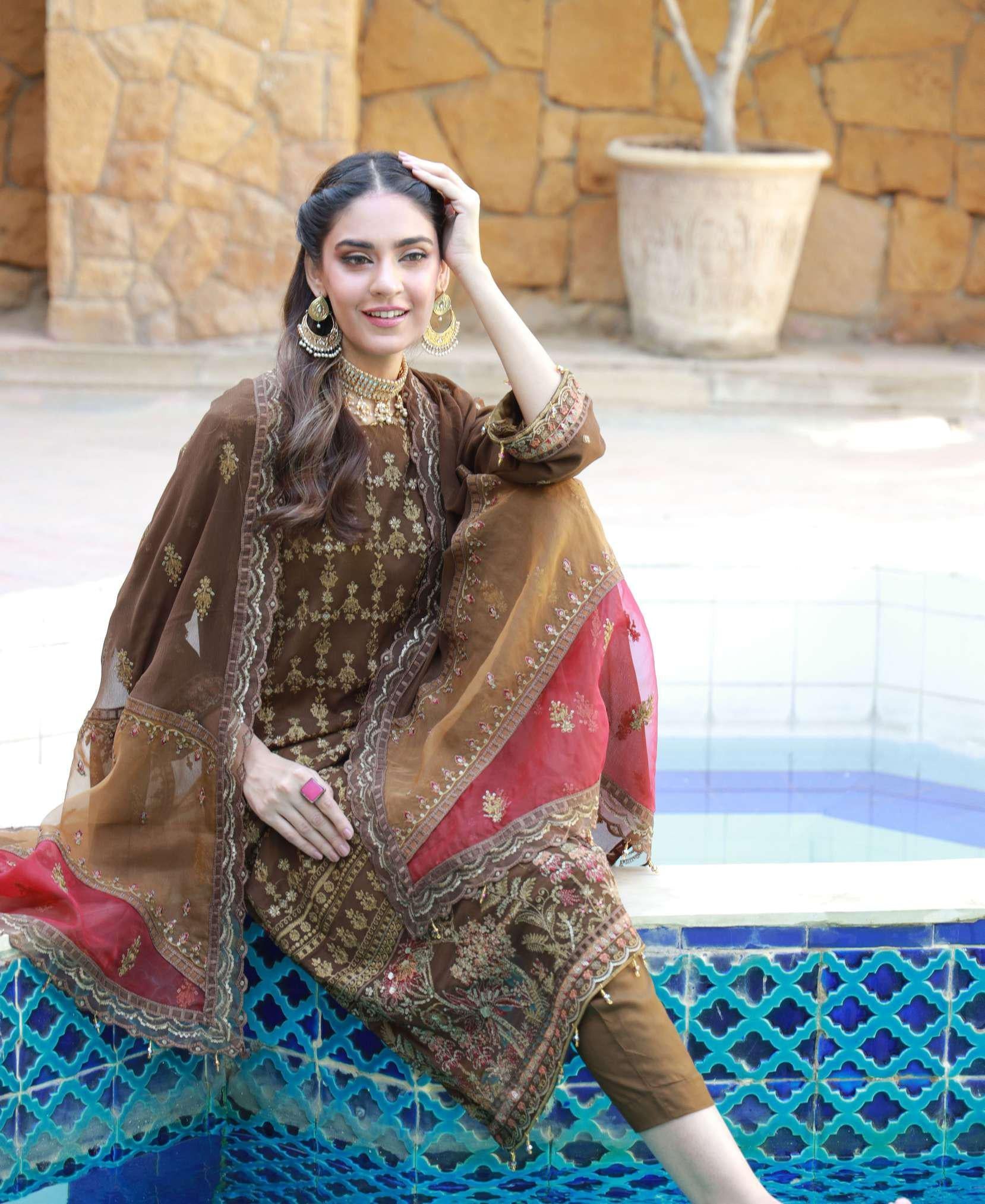 Maria's Luxury Chiffon Embroidered | Unstitched D-5990 (𝟎𝟏 𝐥𝐞𝐟𝐭 𝐨𝐧𝐥𝐲)