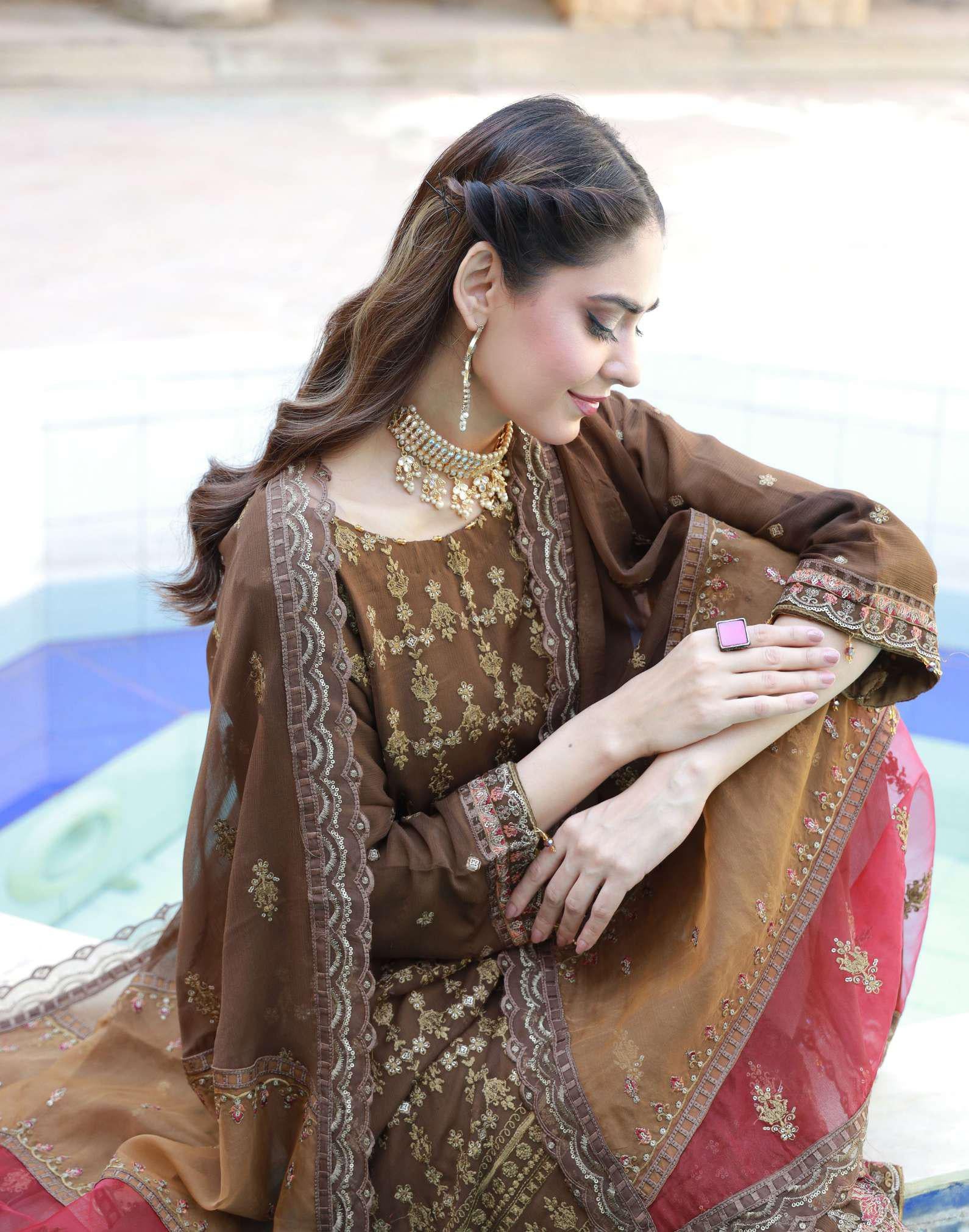 Maria's Luxury Chiffon Embroidered | Unstitched D-5990 (𝟎𝟏 𝐥𝐞𝐟𝐭 𝐨𝐧𝐥𝐲)