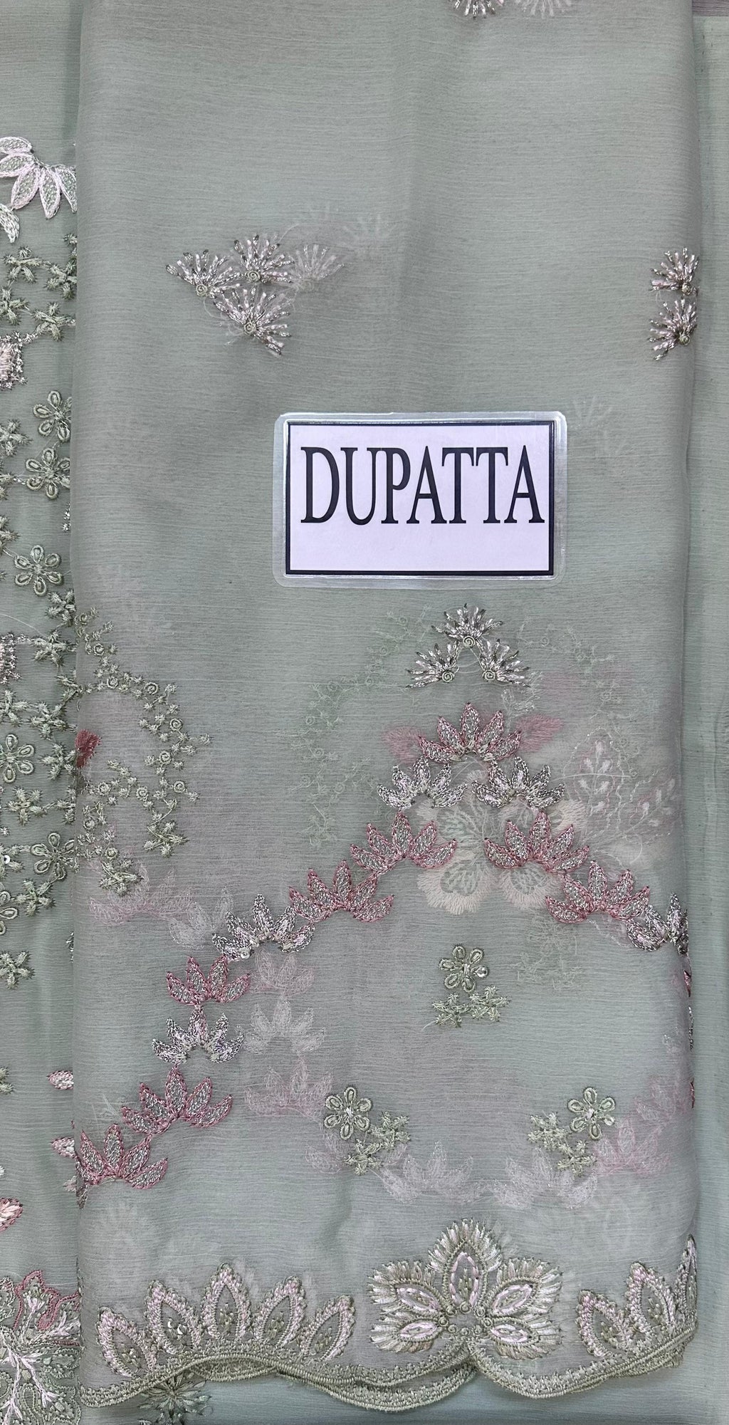 Zainab Chottani Luxury Chiffon Emboridered | 3 Piece Unstitched D-2518 with (free gift)