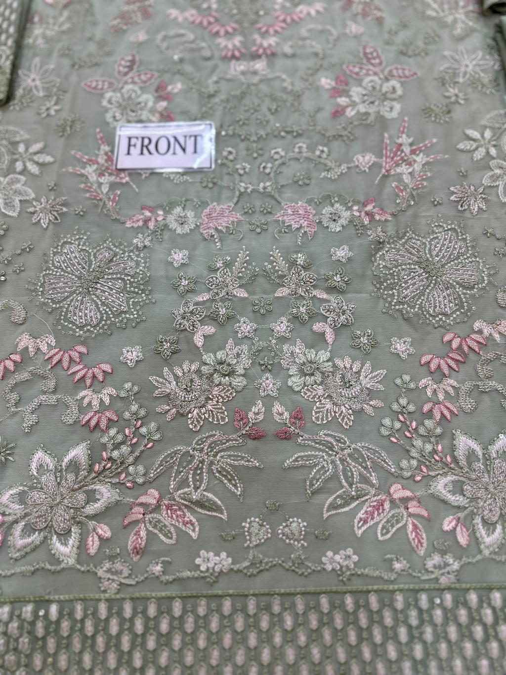 Zainab Chottani Luxury Chiffon Emboridered | 3 Piece Unstitched D-2518 with (free gift)