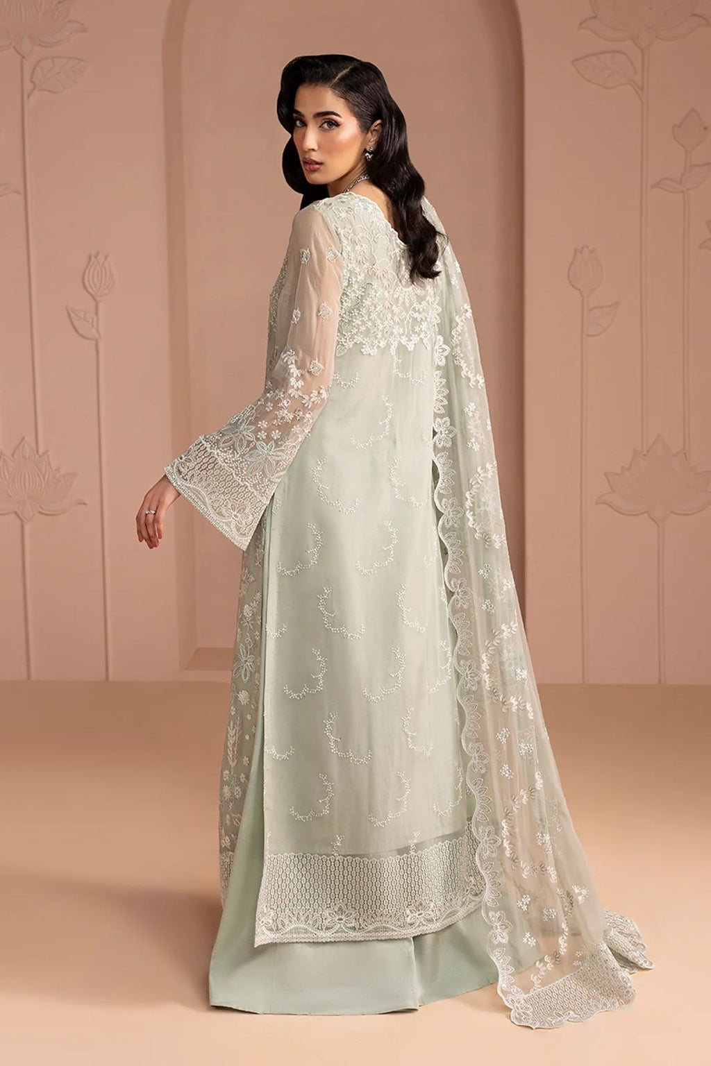 Zainab Chottani Luxury Chiffon Emboridered | 3 Piece Unstitched D-2518 with (free gift)